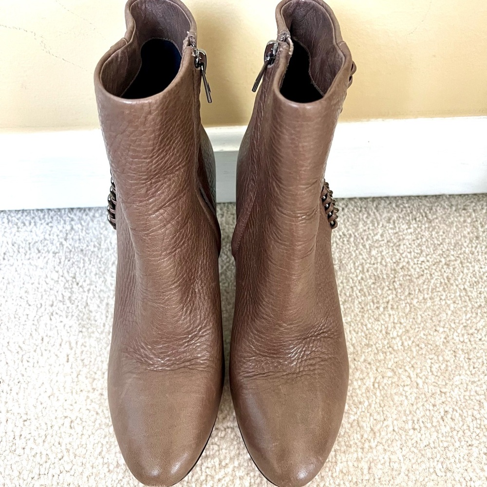 COACH Brown Mocha Leather Ankle Boots with Square Heel 7.5M - Picture 5 of 12